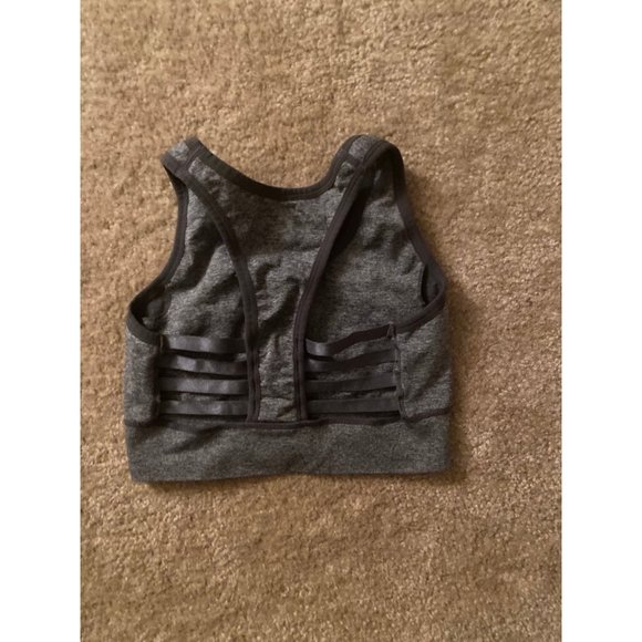 sports bra - Picture 2 of 2